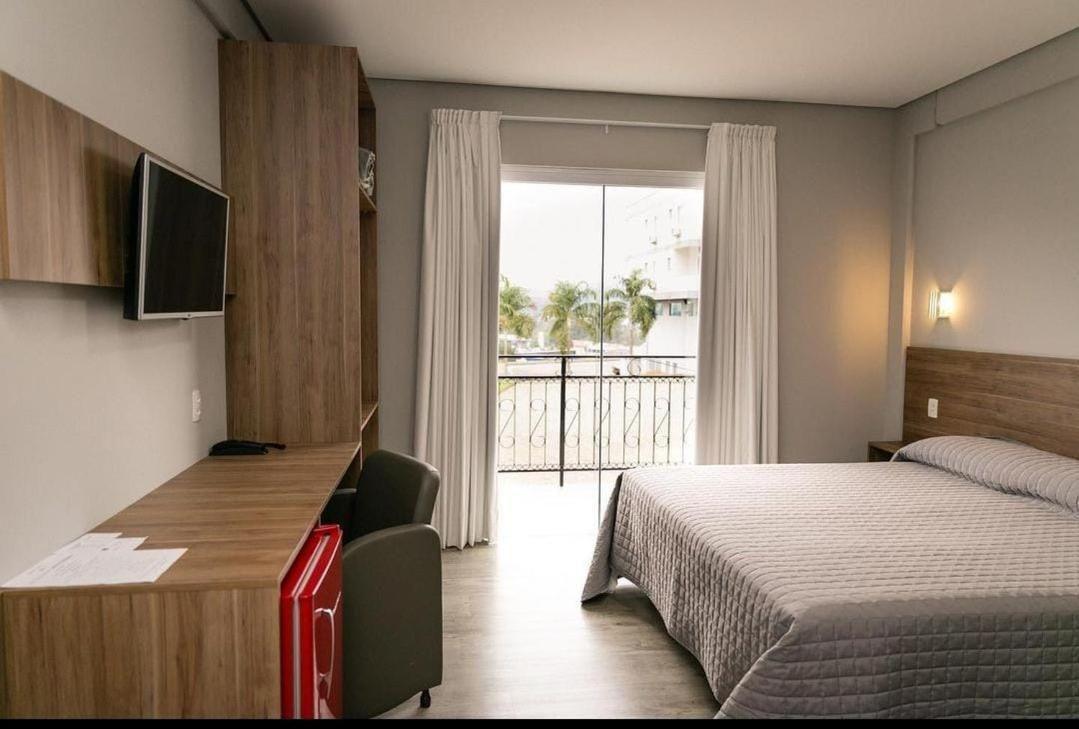 Hotel Bergozza Rio do Sul Esterno foto